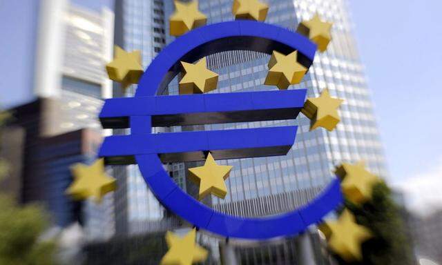 FILE GERMANY EU ECONOMY ECB RATE CUT