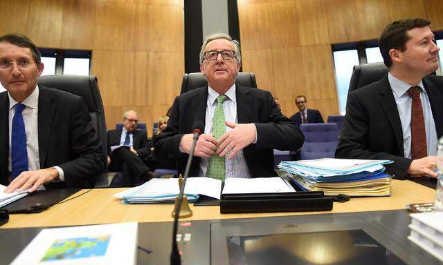 EU-Kommissionspräsident Jean-Claude Juncker (Mitte) wird im Februar bzw. März in Warschau erwartet.