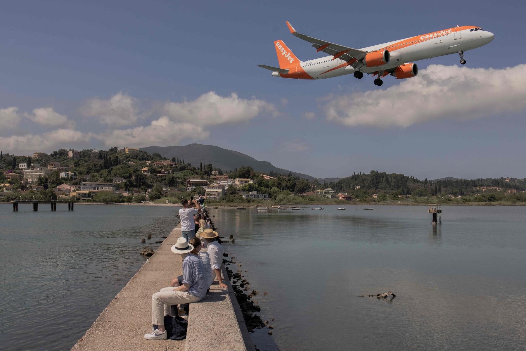 Holiday Flights Secured: Austria's Kerosene Stocks Highest in Years