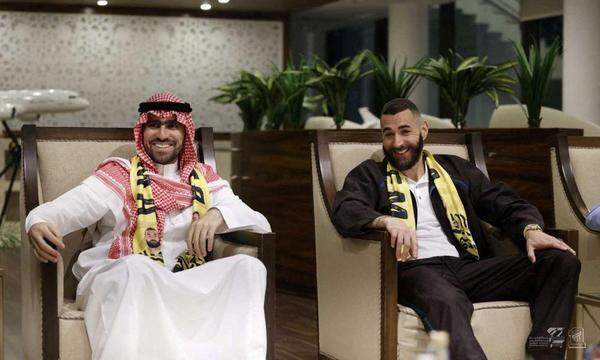 Mit Karim Benzema kam der nächster Superstar nach Saudiarabien - sehr zur Freude des Geldgebers.