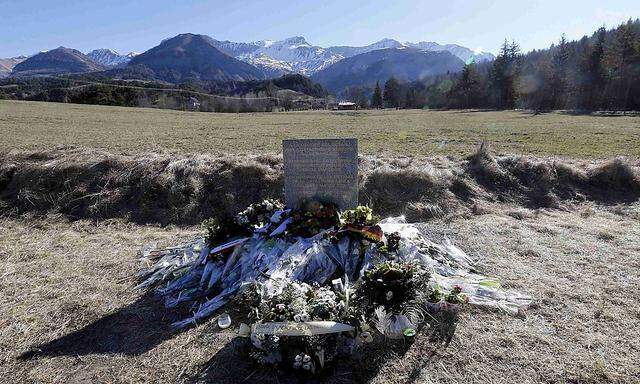 Das Denkmal für die Opfer des Absturzes der Germanwings-Maschine in Südfrankreich.