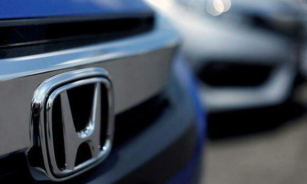 Nach einem Gewinnsprung im dritten Quartal hat der japanische Autobauer Honda seine Jahresprognose angehoben.