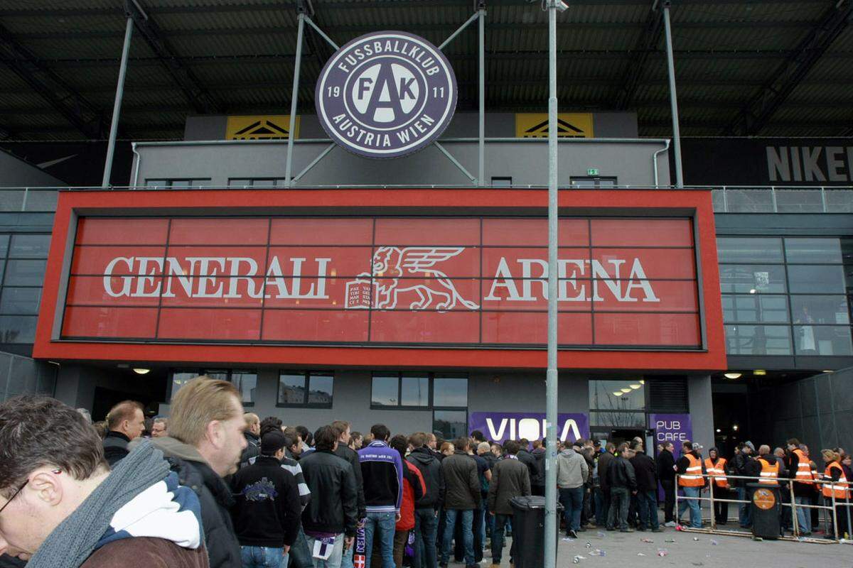 Im Dezember 2010 wurde das Franz-Horr-Stadion von der Generali-Arena abgel&ouml;st. Das Versicherungsunternehmen erhielt vorerst f&uuml;r f&uuml;nf Jahre den Zuschlag zahlt pro Jahr rund eine Million Euro.