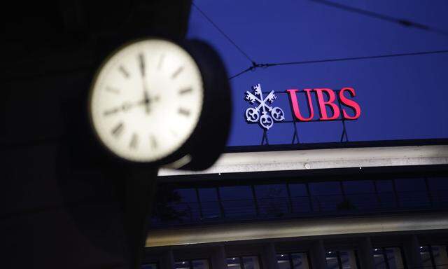 Credit Suisse Group AG And UBS Group AG As Banks Report Their First Quarter Results