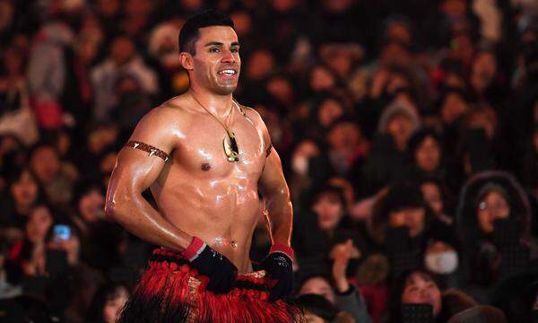 Pita Taufatofua aus Tonga präsentierte noch einmal seinen nackten Oberkörper.