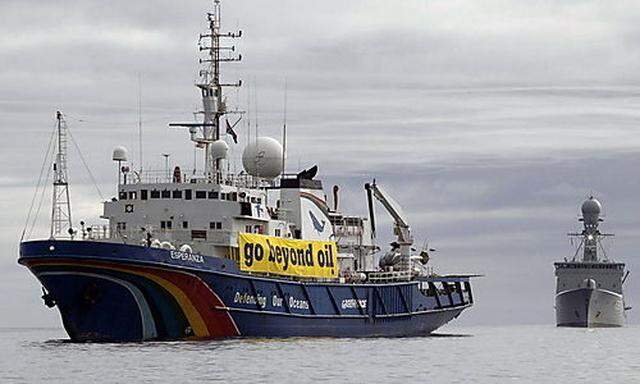 Dänische Marine stoppt Greenpeace-Schiff