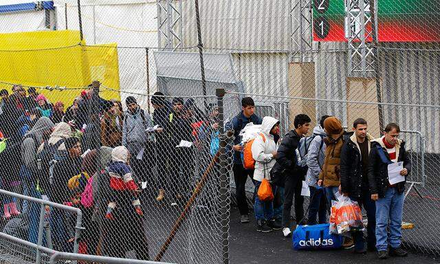 Zahl der Asylanträge in Österreich leicht gestiegen