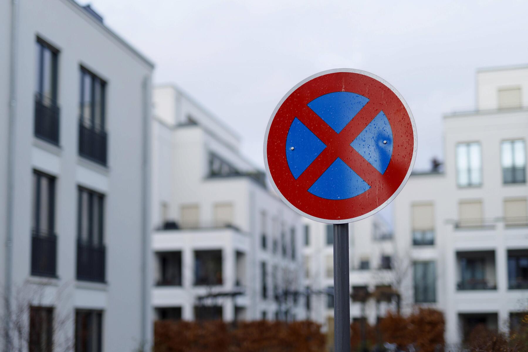 Ein gebrochener Arm hilft nicht bei der Parkplatzsuche [premium]