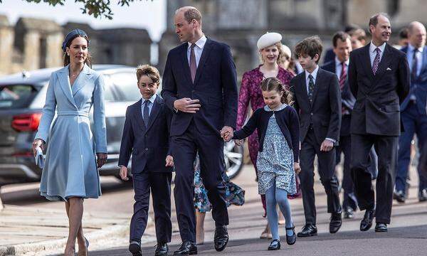 Die königliche Familie auf dem Weg zur St George's Chapel in Windsor.