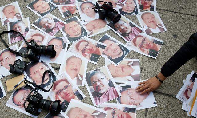 Die Fotos ermordeter mexikanischer Journalisten.