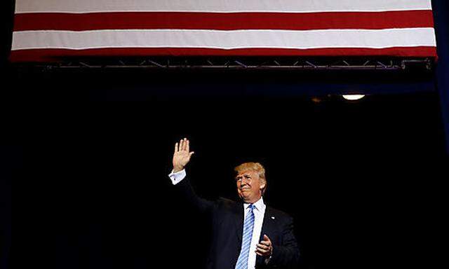 Donald Trump bei dem Wahlkampfauftritt in Arizona