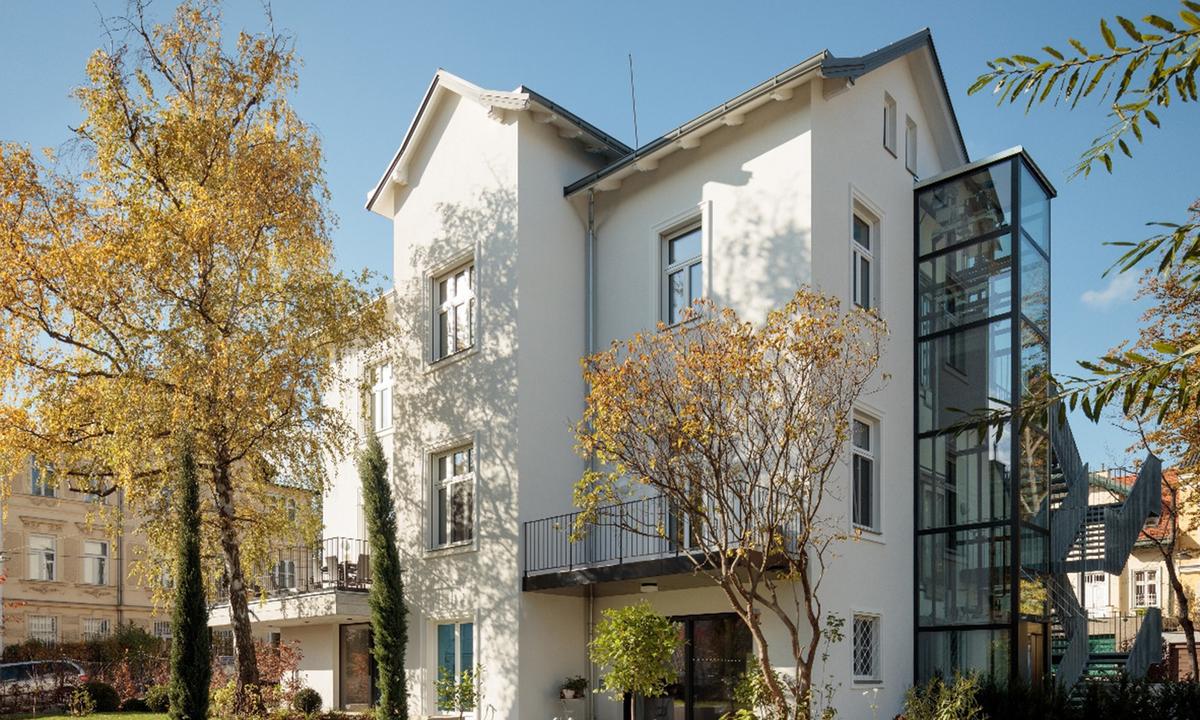 Nach ursprünglichen Plänen restaurierte Villa am Wiener Schafberg.