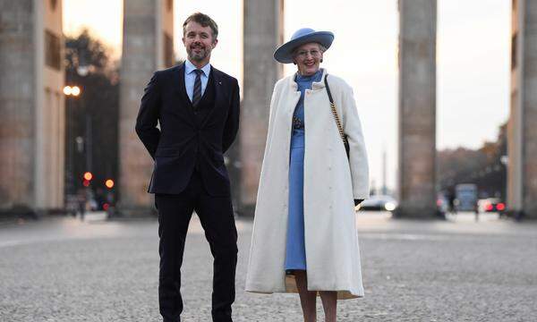 Der dänische Kronprinz Frederik mit seiner Mutter Margrethe II. 