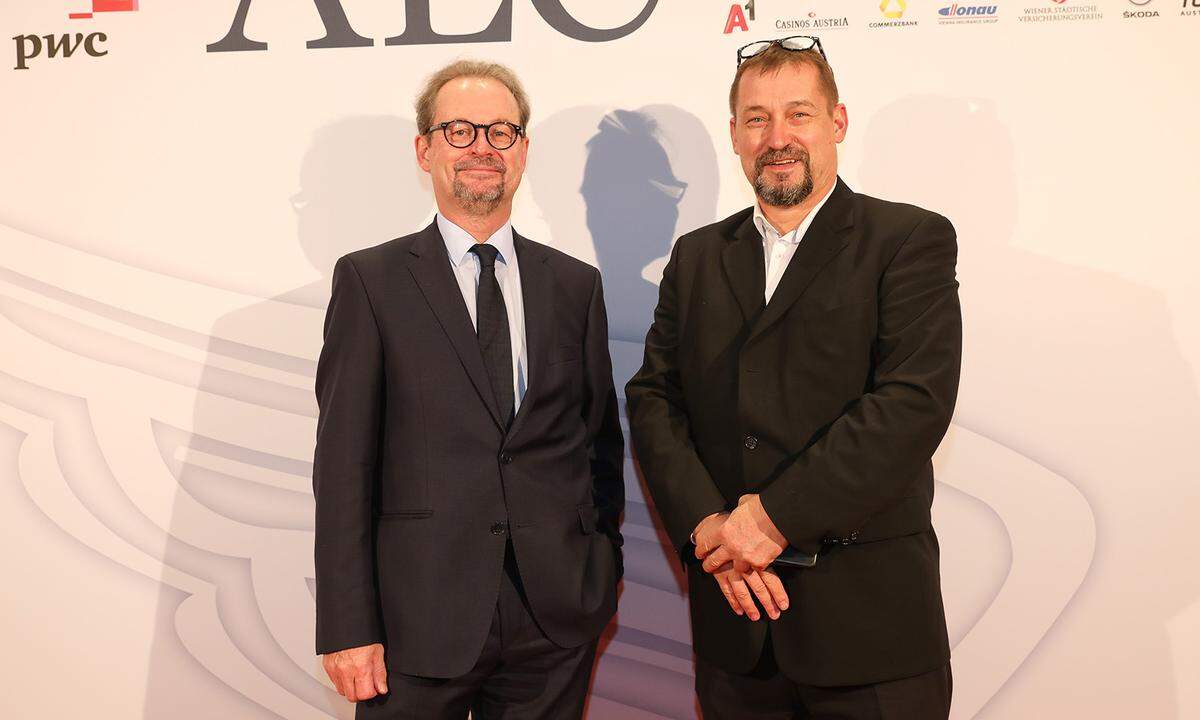 KSV1870-CFO Hannes Frech (l.) und PwC-Partner Strobach.