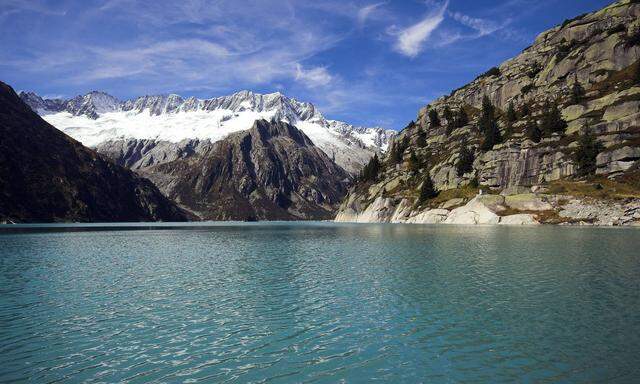 Durch die Klimaerwärmung schmelzen die Gletscher und liefern den Schweizer Stauseen zusätzliches Wasser
