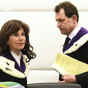 OeFFENTLICHE VERHANDLUNG VERFASSUNGSGERICHTSHOF 'ABSCHAFFUNG PFLEGEREGRESS: SALZBURGERBEHINDERTENGESETZ GLEICHHEITSWIDRIG?': BIERLEIN/GRABENWARTER