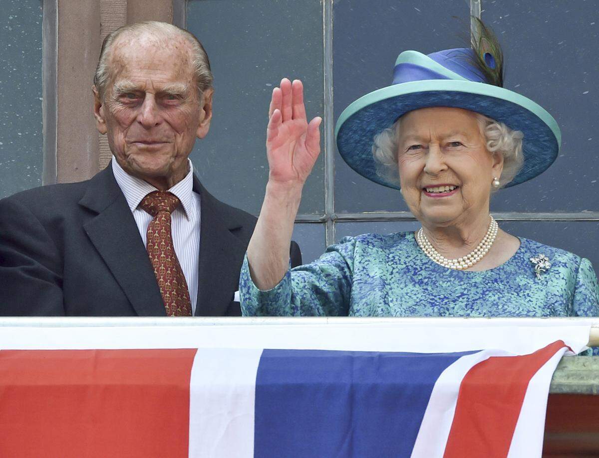 Die britische Königin Elizabeth II. und Prinz Philip absolvieren derzeit ihren fünften offiziellen Staatsbesuch in Deutschland.