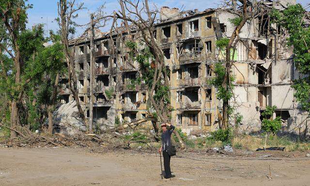 Was vom Leben blieb: zerstörter Wohnblock in der Industriestadt Mariupol am Asowschen Meer. 
