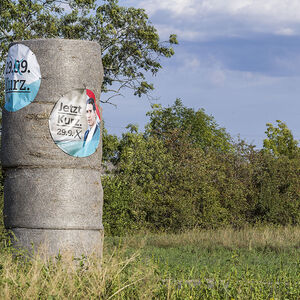 ÖVP-Wahlwerbung in Münchendorf/Niederösterreich:  Hat der Nationalratswahlkampf 2019 nur 5,6 Millionen Euro gekostet?