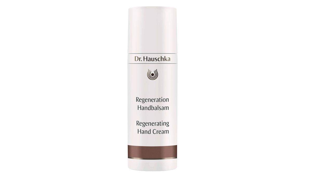 „Regeneration Handbalsam“ von Dr. Hauschka mit Oliven- und Avocadoöl, 50 ml um 21 Euro. 