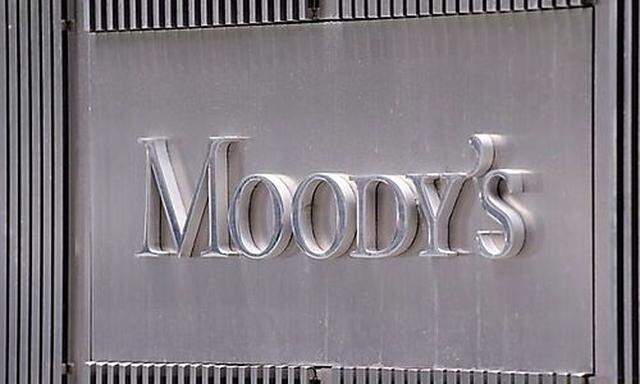 Moody's stuft Bonitaet der Commerzbank herab