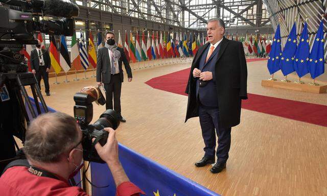 „Wir kämpfen heute für den Hausverstand“: Ungarns Ministerpräsident, Viktor Orbán, bei seinem Eintreffen im Europäischen Rat in Brüssel am Donnerstag.