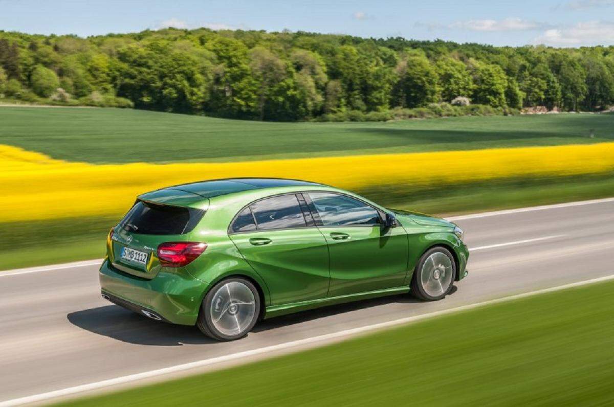 Der kompakte Mercedes punktet in Sachen CO2-Bilanz lediglich auf dem Papier. Auf der Straße sieht die Sache gar nicht mehr so umweltschonend aus - Mehrverbrauch: 56 Prozent