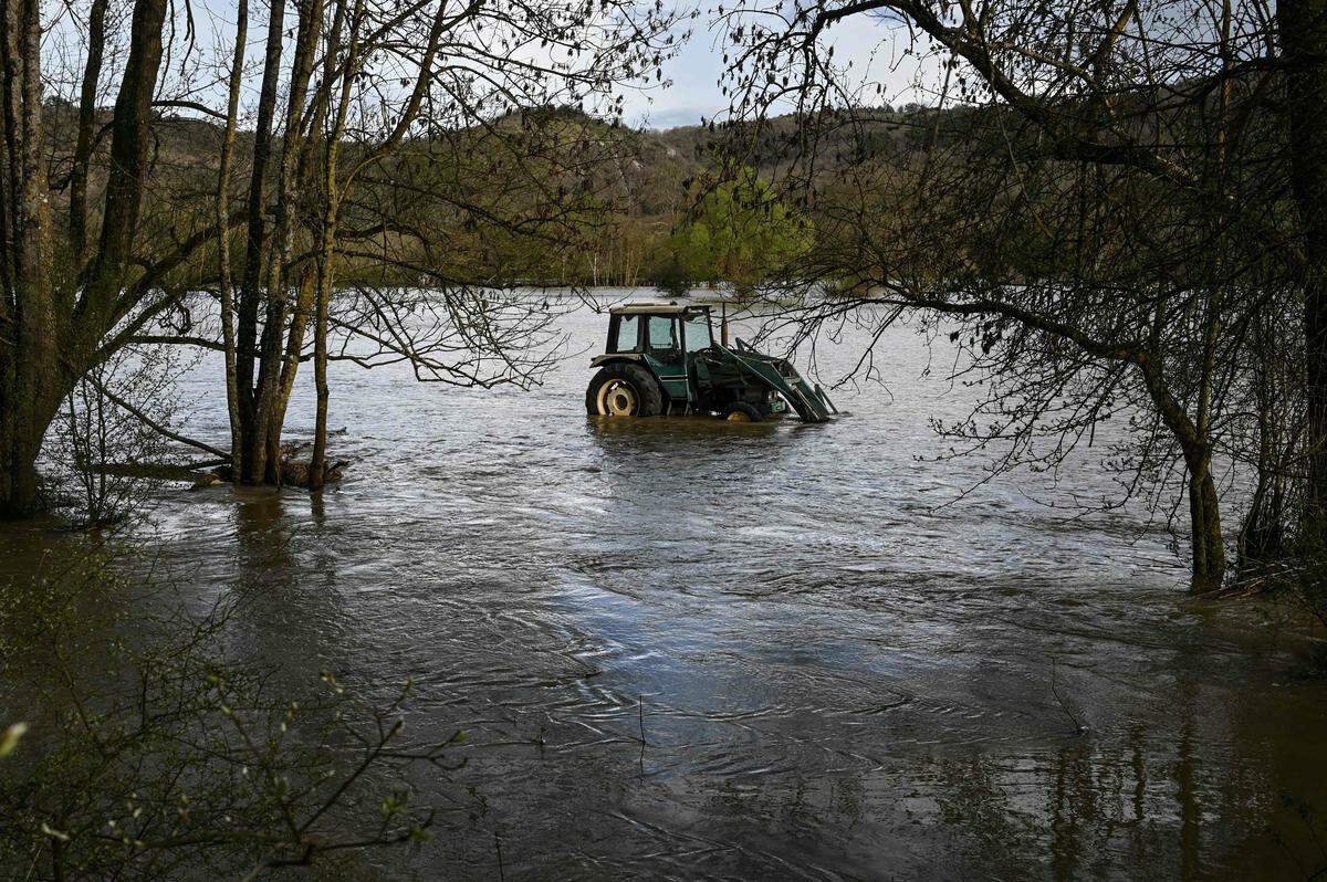 2. April. Hochwasser in der ostfranzösischen Region Burgund.