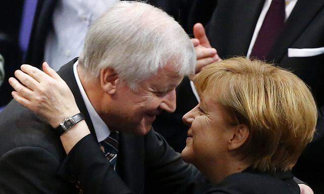 Zwei gewiefte Taktiker: CSU-Chef Horst Seehofer und Kanzlerin Angela Merkel