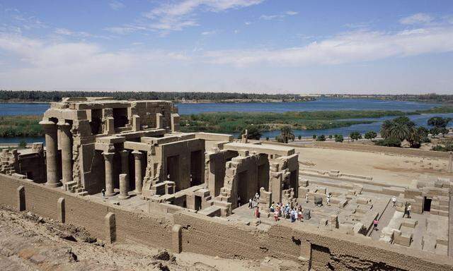 Der für seinen Tempel bekannte Fundplatz Kom Ombo am Nil war von prähistorischer Zeit bis ins 19. Jahrhundert n. Chr. besiedelt.