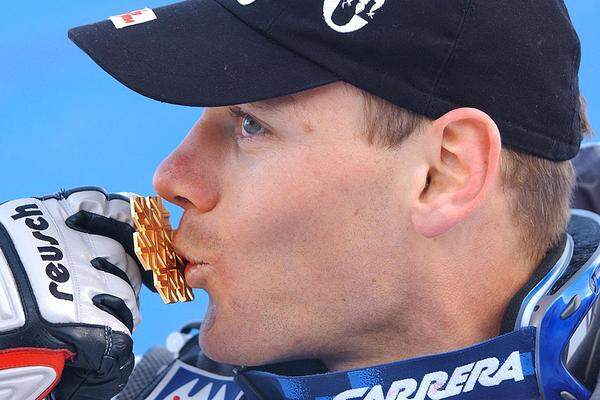 Noch einmal Sport: Die WM-Abfahrt der Herren am 8. Februar 2003 in St. Moritz lockte 2,22 Millionen Menschen vor den Bildschirm. Der Österreicher Michael Walchhofer siegte mit einem Vorsprung von 51 Hundertstelsekunden vor Kjetil André Aamodt (Norwegen) und wurde Weltmeister.