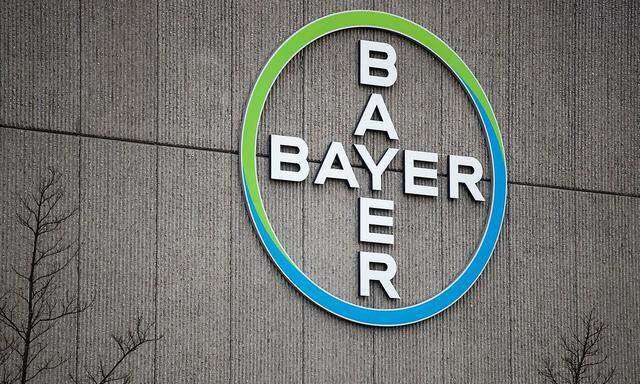 FILES-GERMANY-ECONOMY-CHEMICALS-AGRONOMY-BAYER