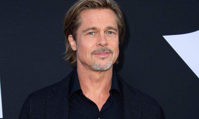 Brad Pitt über seinen neuen Film, „Ad Astra“, und die Vorteile des Alters – auch wenn er jetzt schon eine Brille benötigt.  