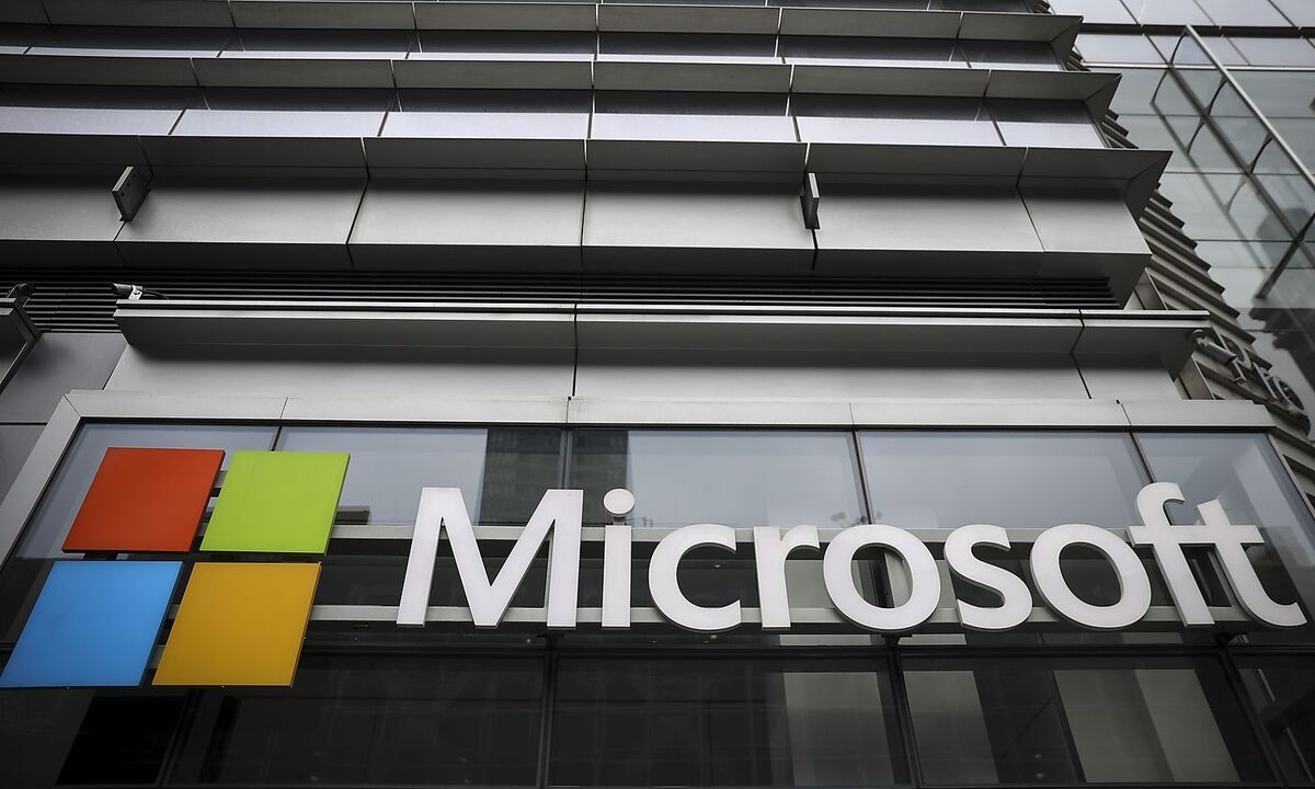 Das US-Techunternehmen Microsoft verliert einen Platz im Ranking.  In der Gunst der Technikstudenten hingegen konnte der Konzern zwei Plätze gutmachen und liegt unter den Top drei.  (Ingenieure/IT: Platz 3)
