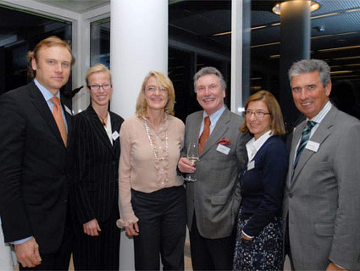 Gerald Mondl (L’Oréal), Martina Gleißenebner (IBS), Christa Uehlinger, Reinhold Süßenbacher (Umdasch), Gabriele Pungerscheg (Estée Lauder) und Helmut Sobotka (Pioneer Investments Austria).