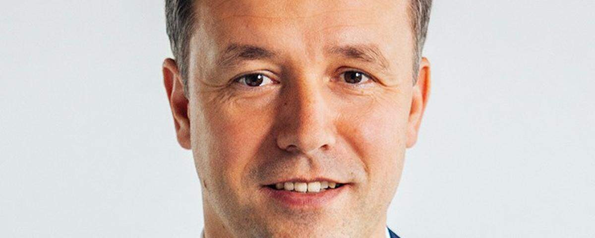 Der 44-Jährige Alexander Heise steigt zum CEO für Hays Deutschland und CEMEA auf. Seit 18 Jahren im Unternehmen, folgt er auf Dirk Hahn. 
