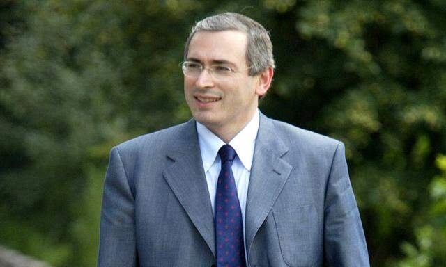 FILE PICTURE OF YUKOS CEO KHODORKOVSKY IN MOSCOW.