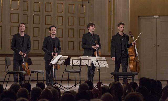 Quatuor Ébène: Pierre Colombet, Gabriel Le Magadure, Adrien Boisseau, Raphaël Merlin.