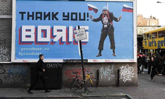Mit „Danke Boris“ spielte dieses Poster 2018 darauf an, dass Boris Johnson politisch am Gängelband der Russen hänge.