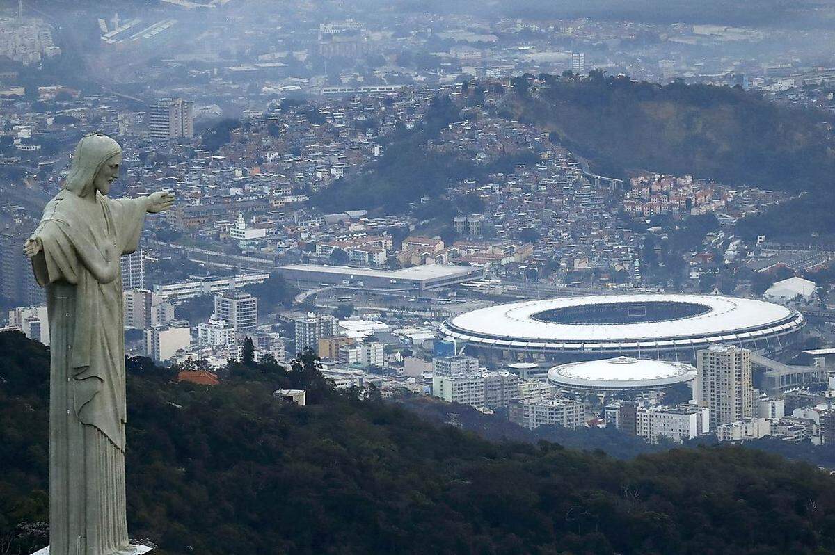 Einwohner zählt Rio de Janeiro, im Großraum leben 12,2 Millionen Menschen.