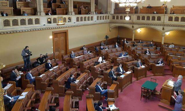 Abstand halten war am Donnerstag das Motto auch im Wiener Gemeinderat.