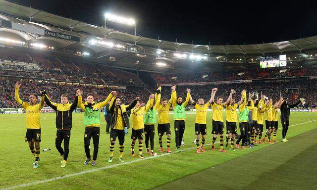 09 02 2016 xjhx Fussball DFB Pokal VfB Stuttgart Borussia Dortmund emspor v l BVB Spieler jub