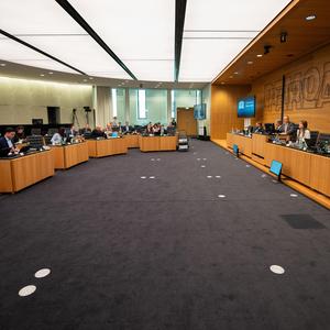 Der U-Ausschuss findet im Schrödinger Lokal 1 des Parlaments statt.