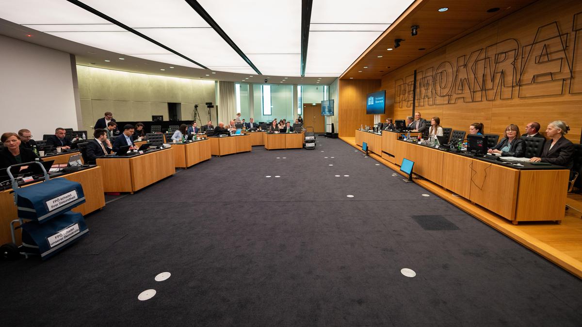 Der U-Ausschuss findet im Schrödinger Lokal 1 des Parlaments statt.