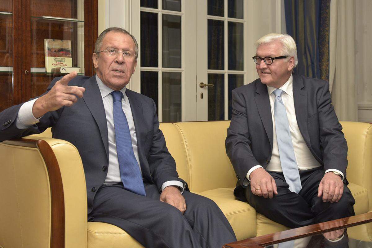 Auf der Couch: Russlands Außenminister Sergej Lawrow mit Deutschlands Frank-Walter Steinmeier.