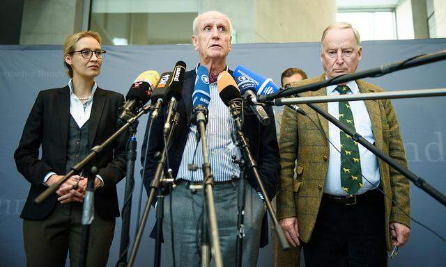 Albrecht Glaser (Mitte) soll für die AfD ins Bundestagspräsidium.
