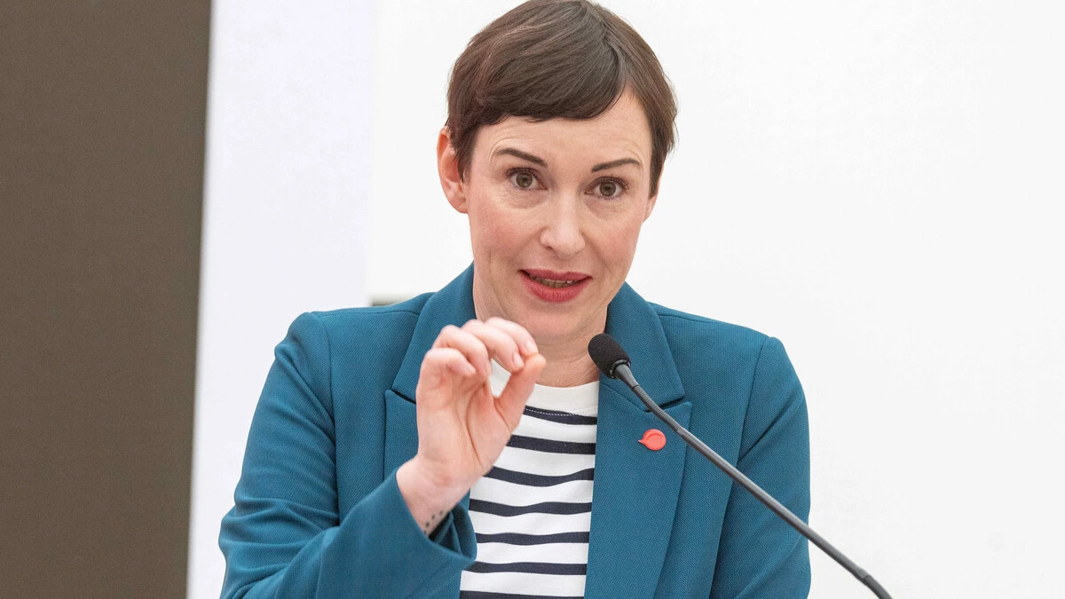 -fassungslose-neos-ber-schwarz-rote-posten-packelei-bei-orf-besetzung-premium