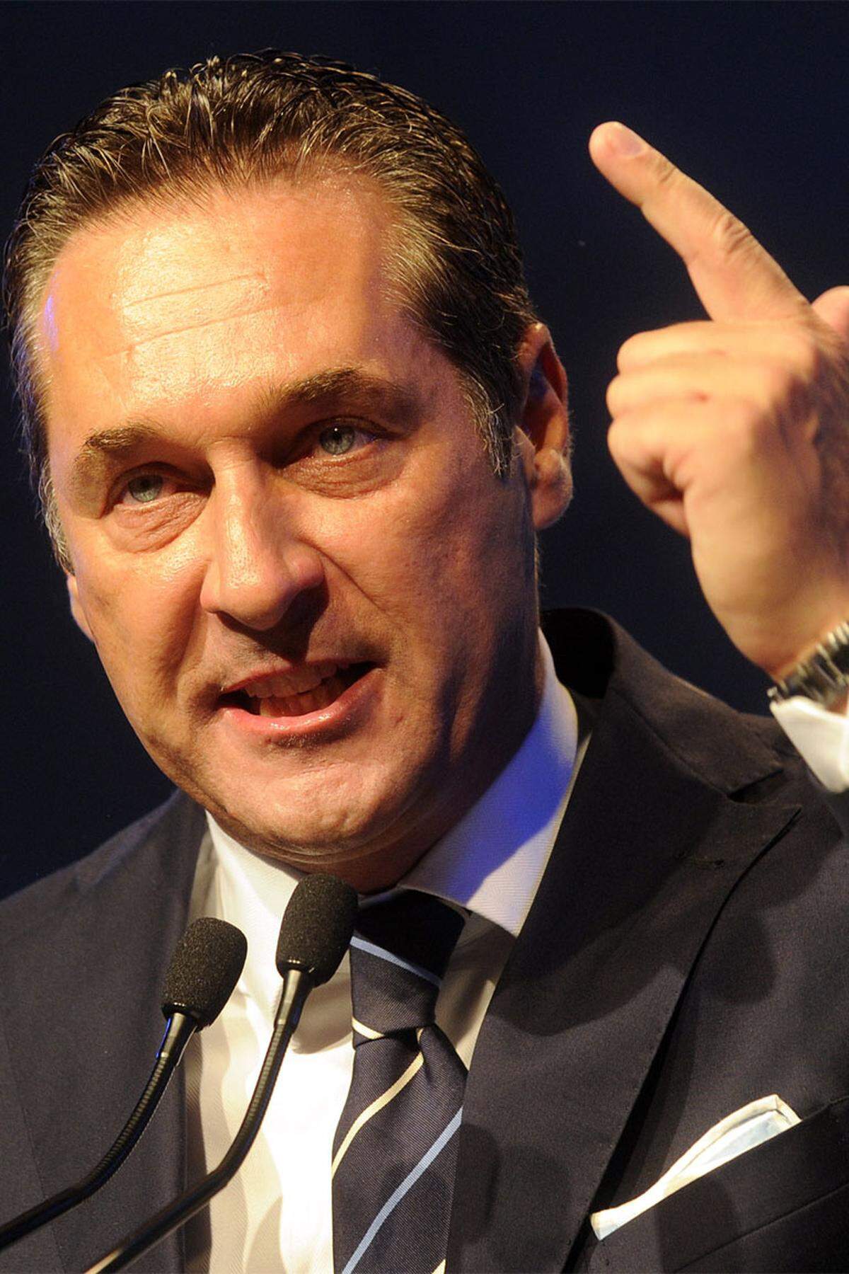 Heinz-Christian Strache musste zuletzt nicht viel tun. Großkoalitionsverdrossene bescherten der FPÖ ein Umfragehoch. Die Steuerreform könnte eine Trendumkehr bewirken, weil sie den kleinen Mann stärkt. Viele kleine Männer könnten wieder zurück ins Regierungslager wechseln – vor allem zur SPÖ.