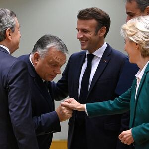 Ungarns Regierungschef, Orbán, nahm die Vorschläge von Kommissionschefin von der Leyen mit Handkuss an.