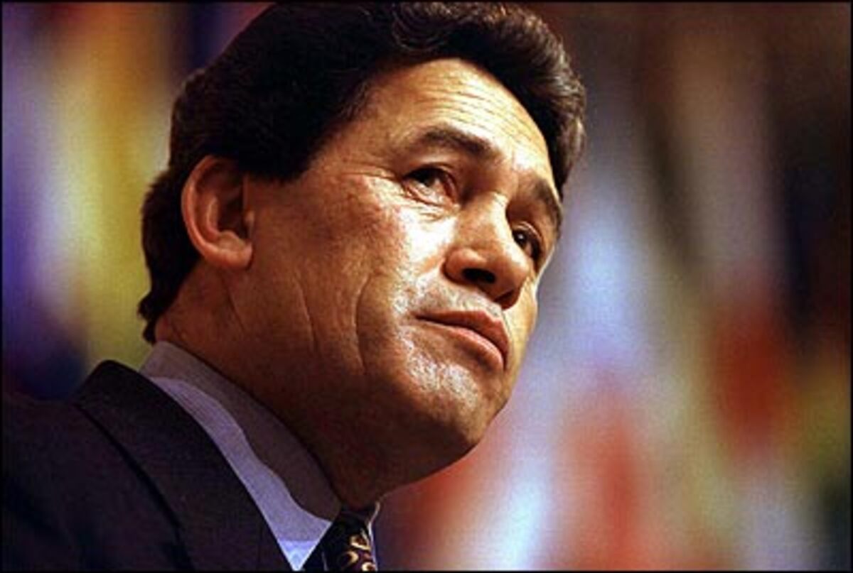 "Wir sind tief besorgt über Pjöngjangs schamlose Missachtung regionaler Friedens- und Sicherheitsbedürfnisse." Der neuseeländische Außenminister Winston Peters rief alle Regierungen auf, einen kühlen Kopf zu bewahren und sich nicht zu Reaktionen hinreißen zu lassen, die die Situation noch verschlimmern könnten.